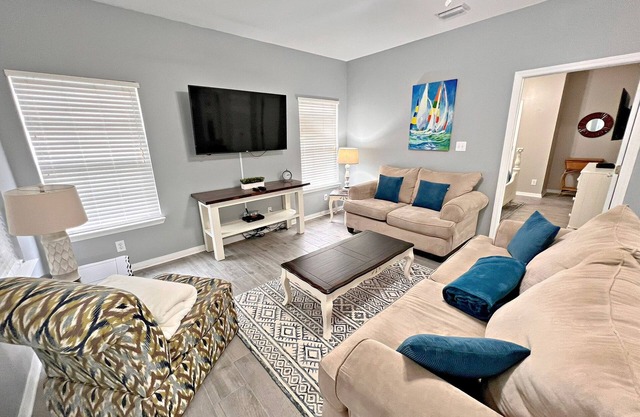 🏖️ FRESH REMODEL! Come & Enjoy🌊 🎣 The fish are biting🎣