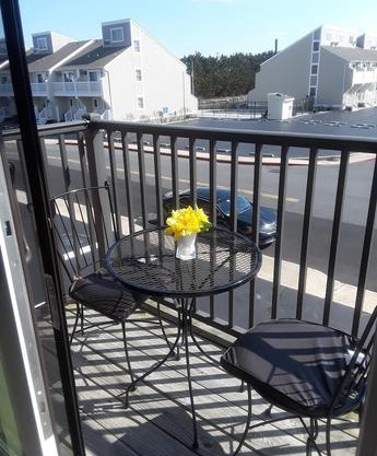 Gorgeous Views, Direct Bayfront Condo in Ocean City