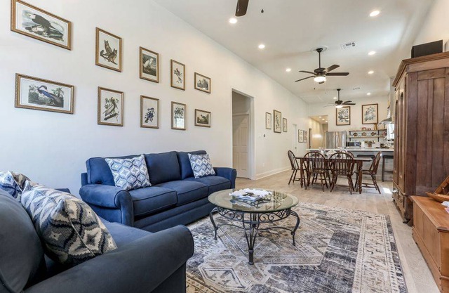 House ∙ 4 bedrooms ∙ 8 guests in West Riverside