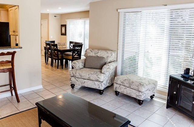 Racquet Club Villa 20/ 2 BR Resort View Condo
