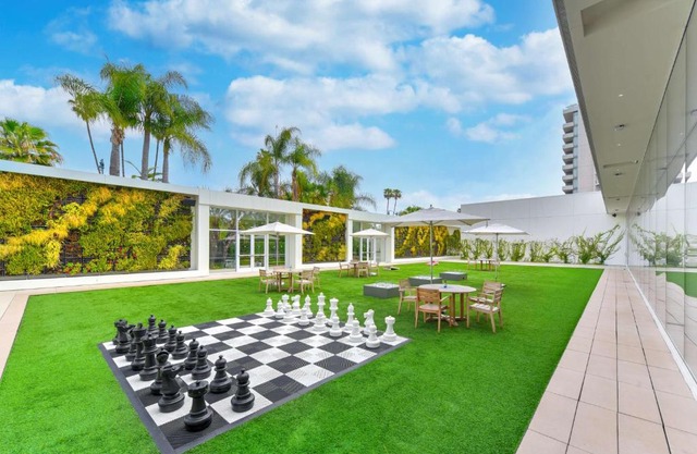 The Beverly Hilton 
