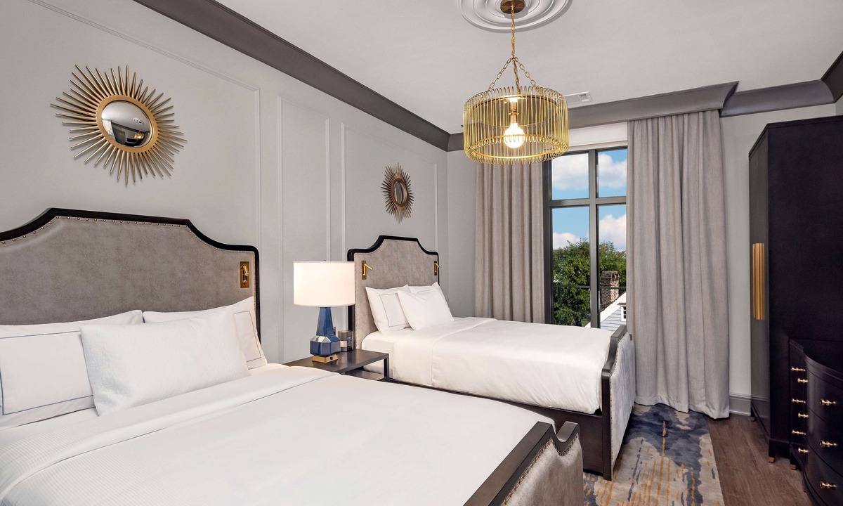 Ansonborough Hotel | Hilton Club Liberty Place Charleston