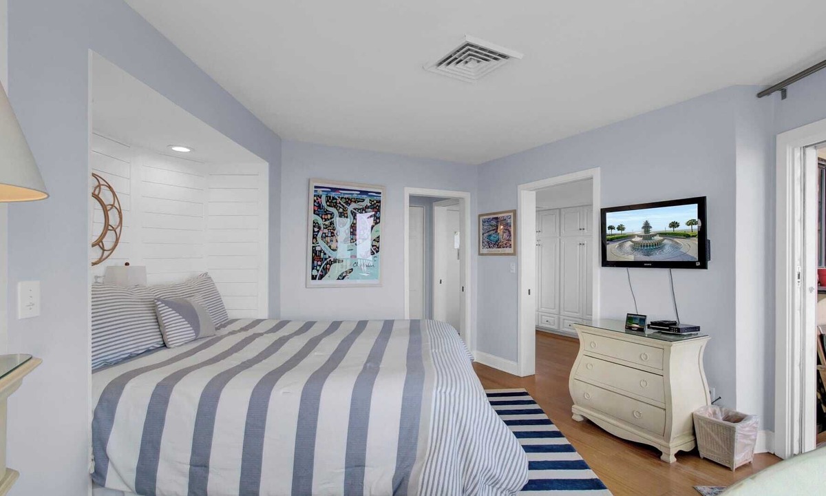 Isle of Palms Apartment | 204 B Port O Call by Avantstay Beachfront Condo!