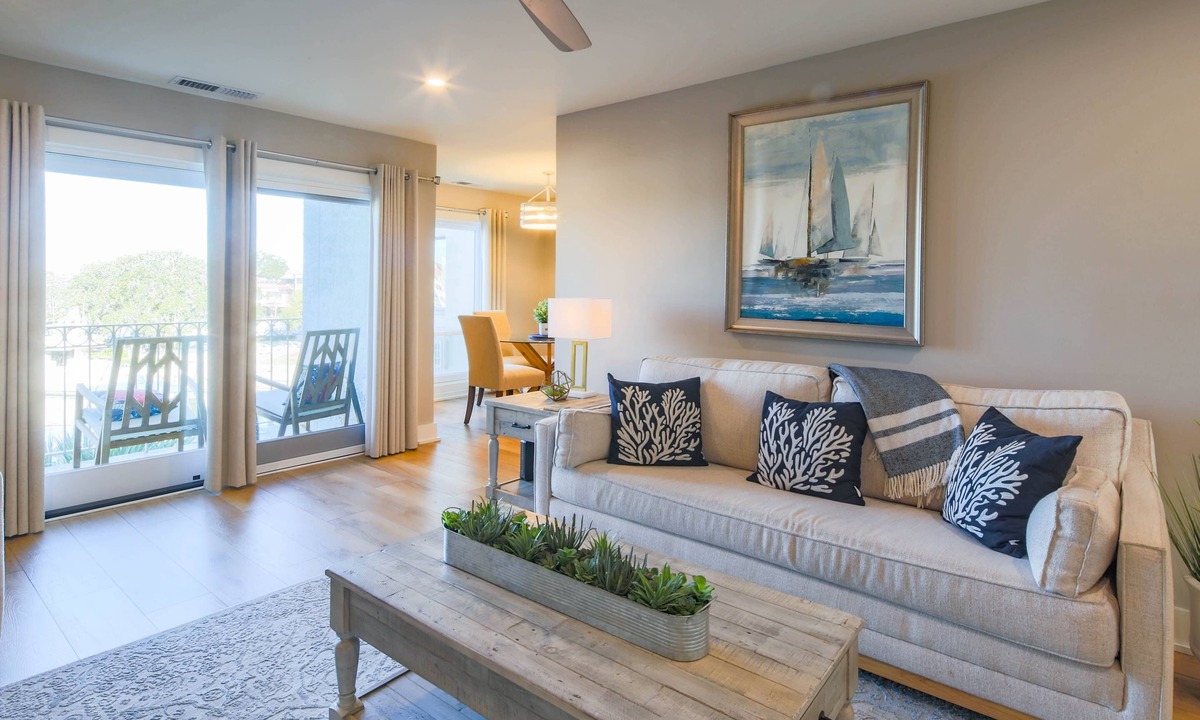 Harbour Town Condo | Beautifully Designed Harbour Town Condo w/Private Balcony & Breathtaking Views of Lighthouse!