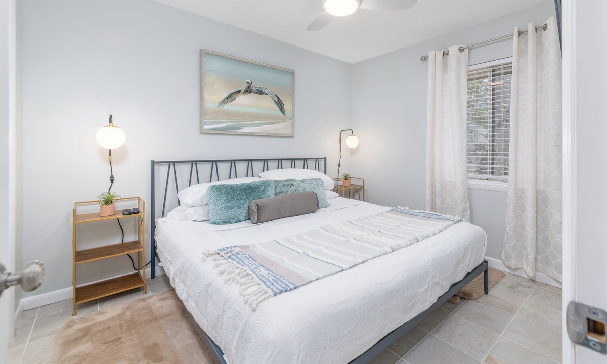 Hilton Head Island Condo | Beautiful 2 bed condo, steps from beach and Heated pool-all beach gear included