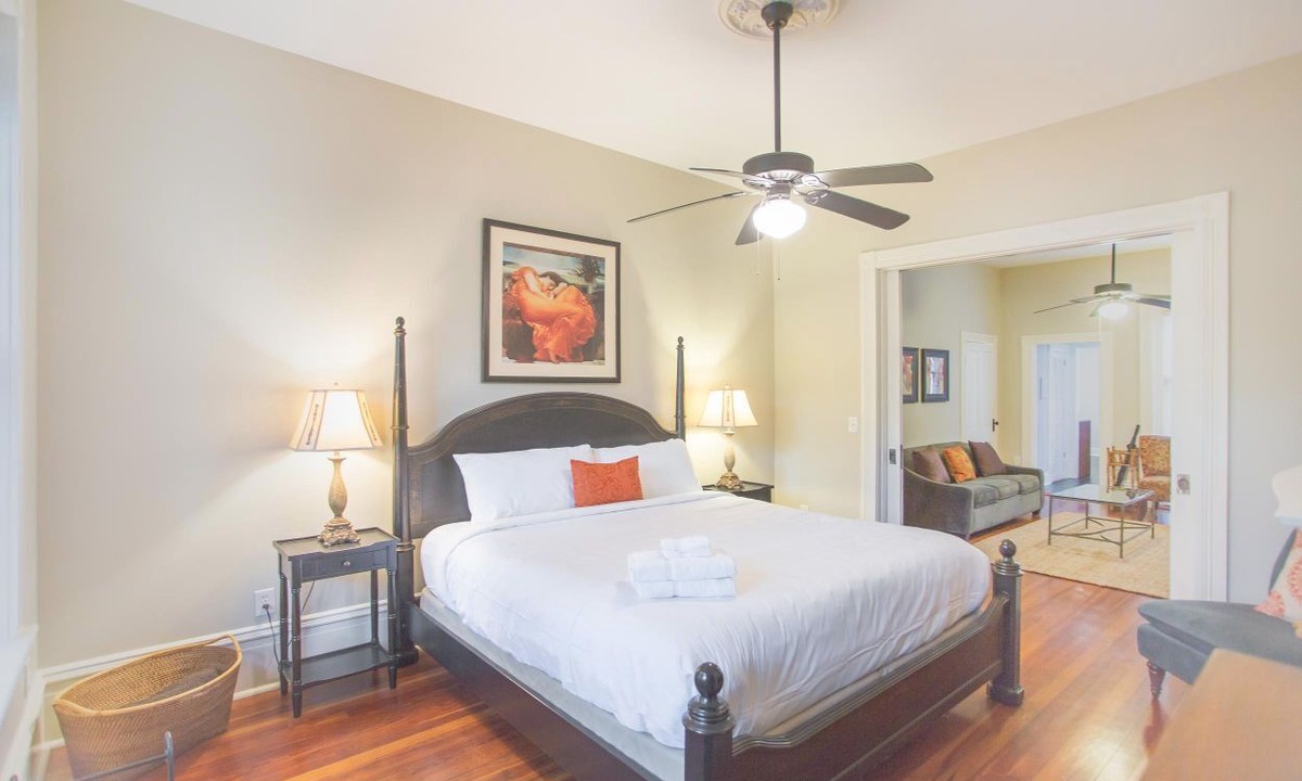 Savannah Victorian District Apartment | Relax Across from Forsyth Park | Cozy Pet-friendly Retreat by Lucky Savannah