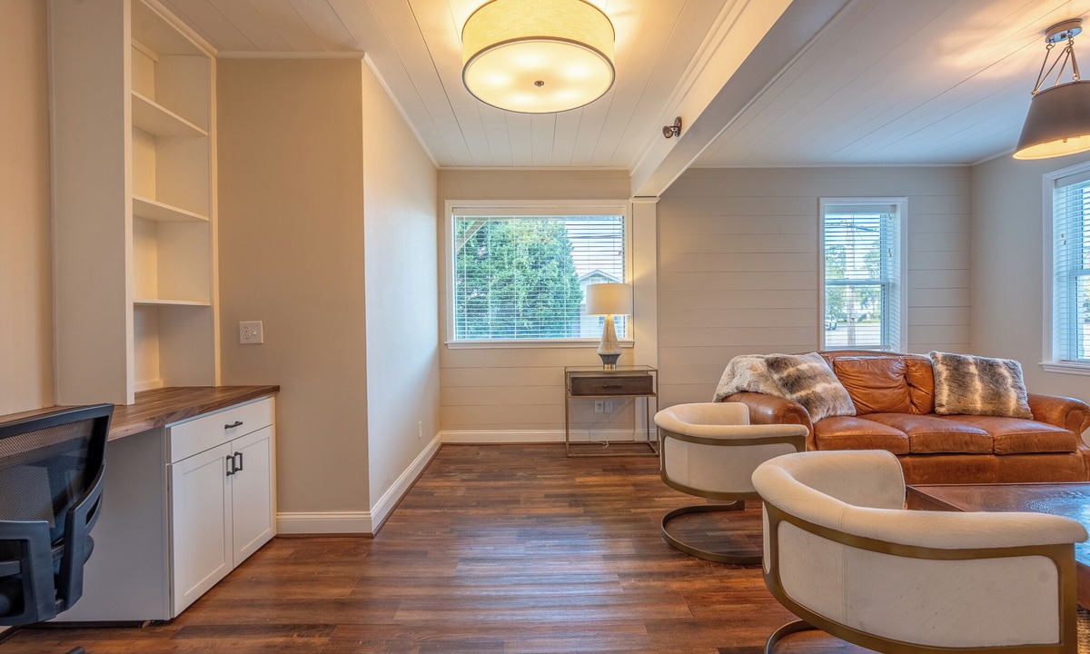 Thunderbolt Condo | Modern Coastal Cottage-Easy Savannah & Tybee Island Access