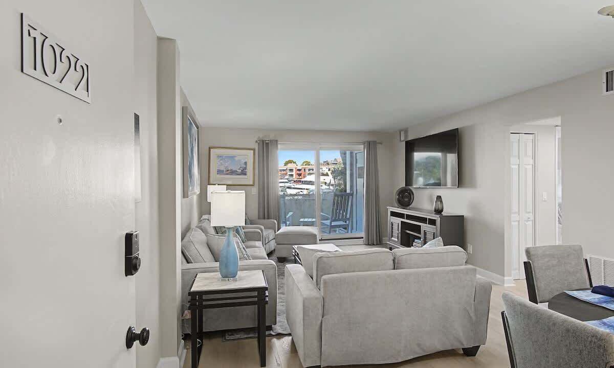 Harbour Town Condo | Harbourfront Condo in Harbour Town
