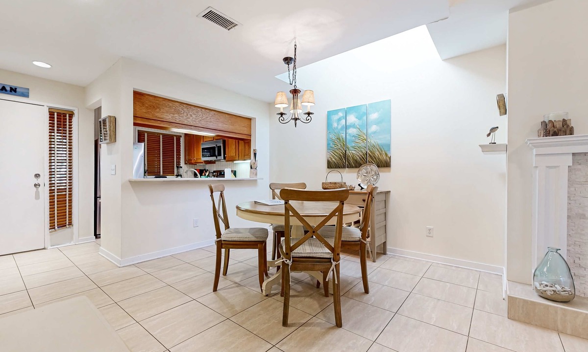 Kiawah Island Condo | Gorgeous condo w/shared tennis court & nearby playground
