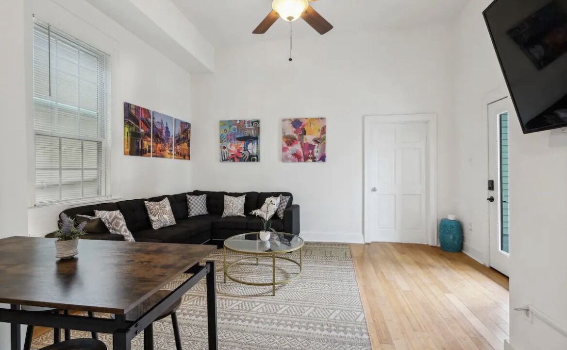 South 7th Ward Apartment | Cute 2bed 1bath, close to French Q, Bourbon St & Frenchmen St. Free street park