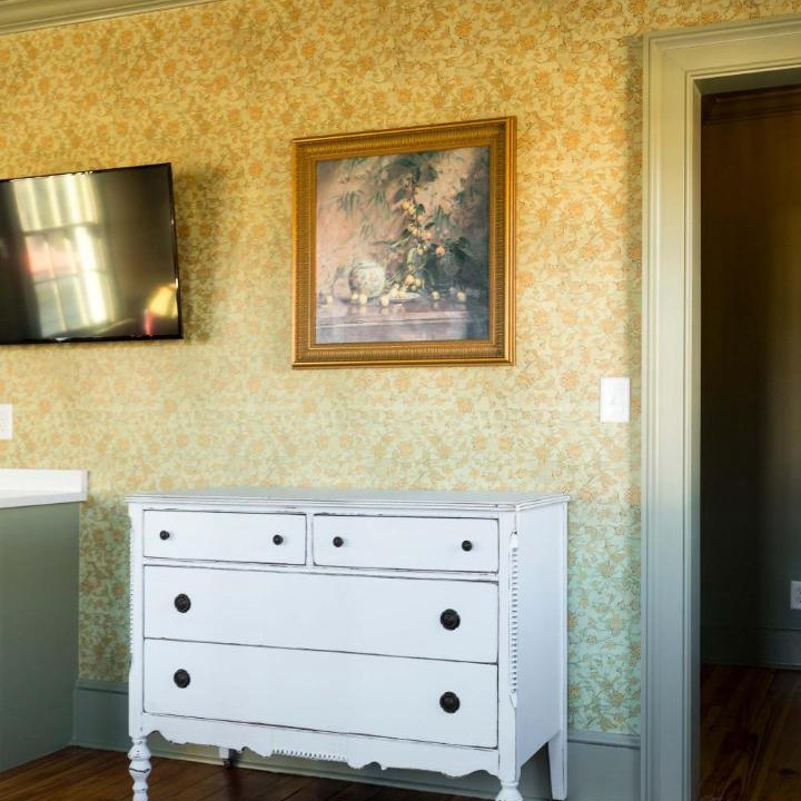 Harleston Village Bed & Breakfast | Bed&Breakfast Veranda King Suite - Walk to King