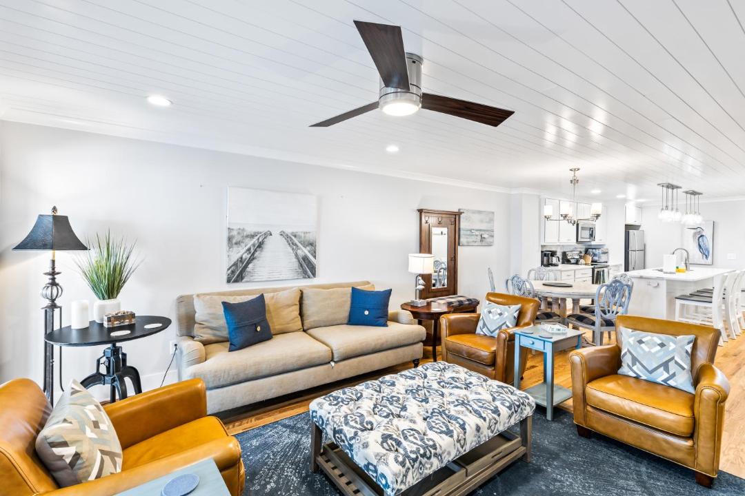 Isle of Palms Apartment | Beach Club Villa 32 - Newly Renovated! Direct Oceanfront