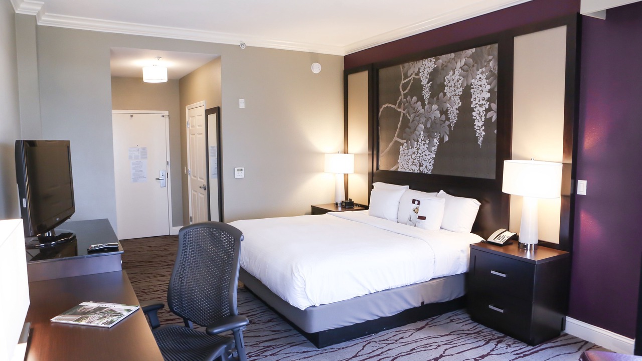 Photo of Bedroom in Historic District - North