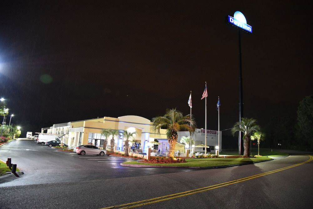 Photo of Buildings in Ladson