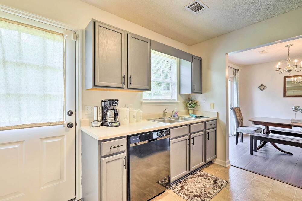 Photo of Kitchen in Laurel Bay