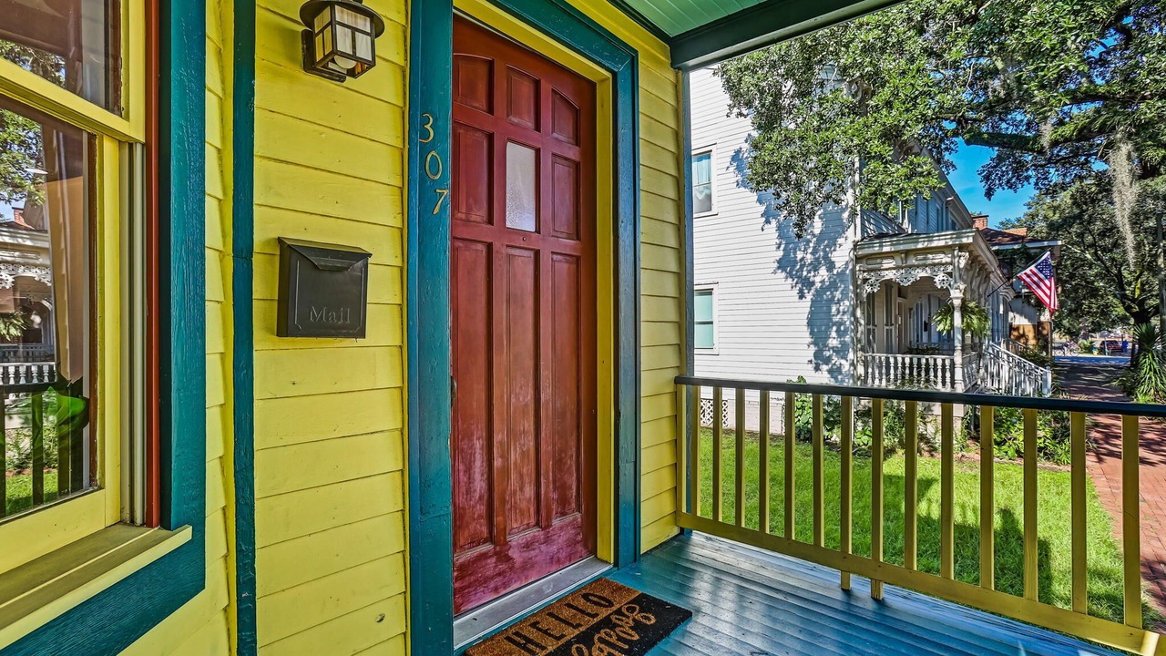 Photo of Outdoor in Savannah Victorian District