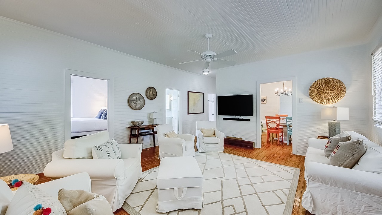 Photo of Livingroom in Sullivan's Island