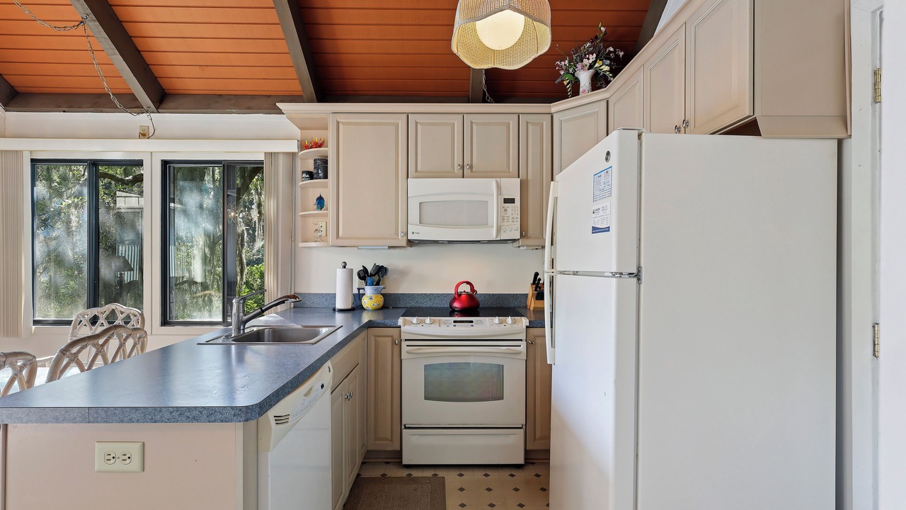 Photo of Kitchen in Night Heron