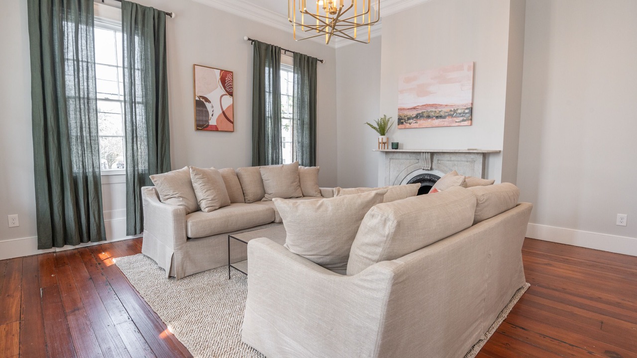 Photo of Livingroom in South of Broad