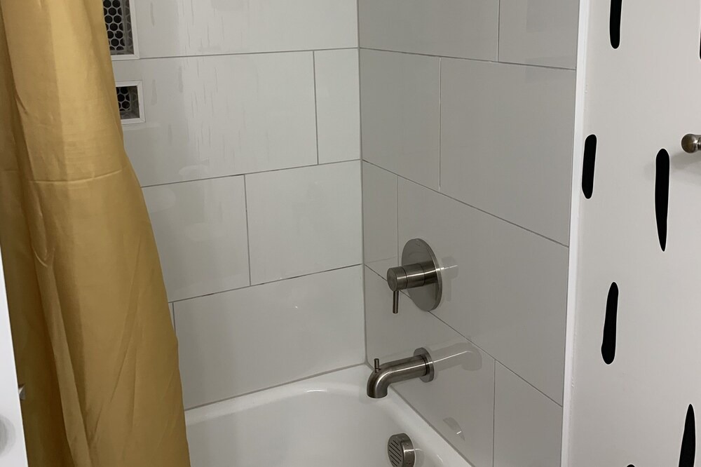 Photo of Bathroom in Summerville Historic District