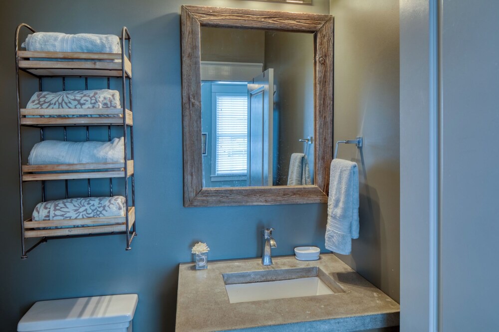 Photo of Bathroom in Old West Broad Neighborhood