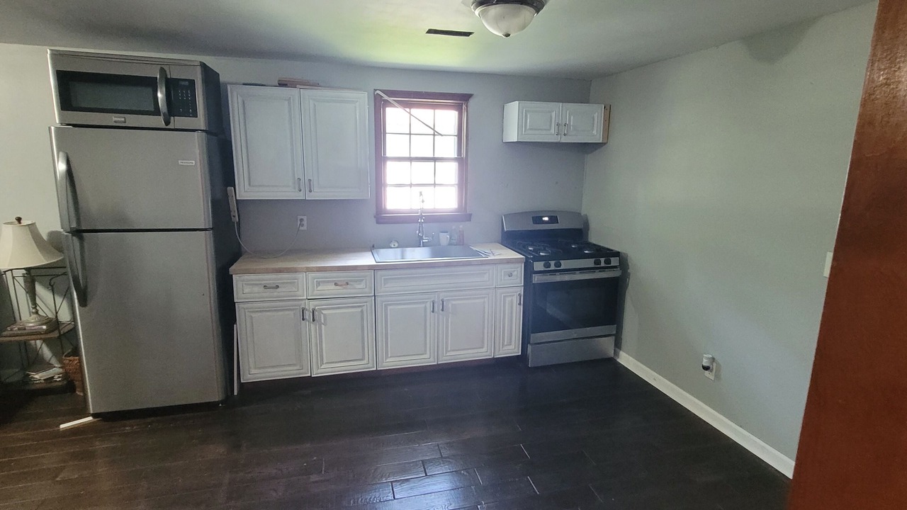 Photo of Kitchen in Summerville Historic District