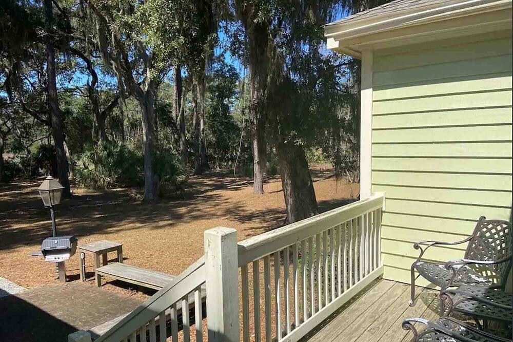 Photo of Patio Balcony in Melrose on the Beach
