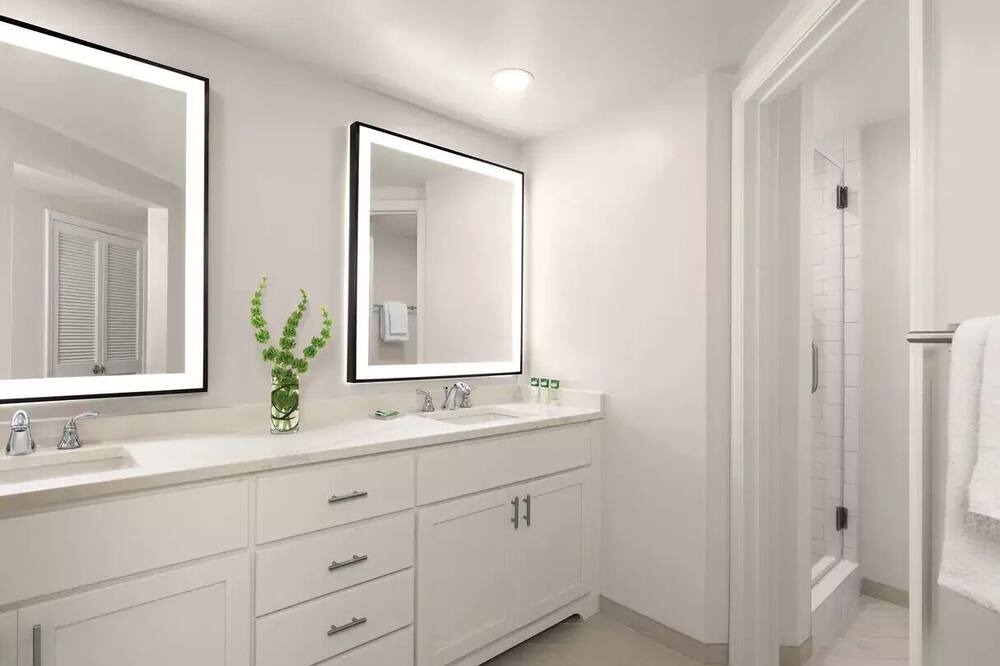 Photo of Bathroom in Harbour Town