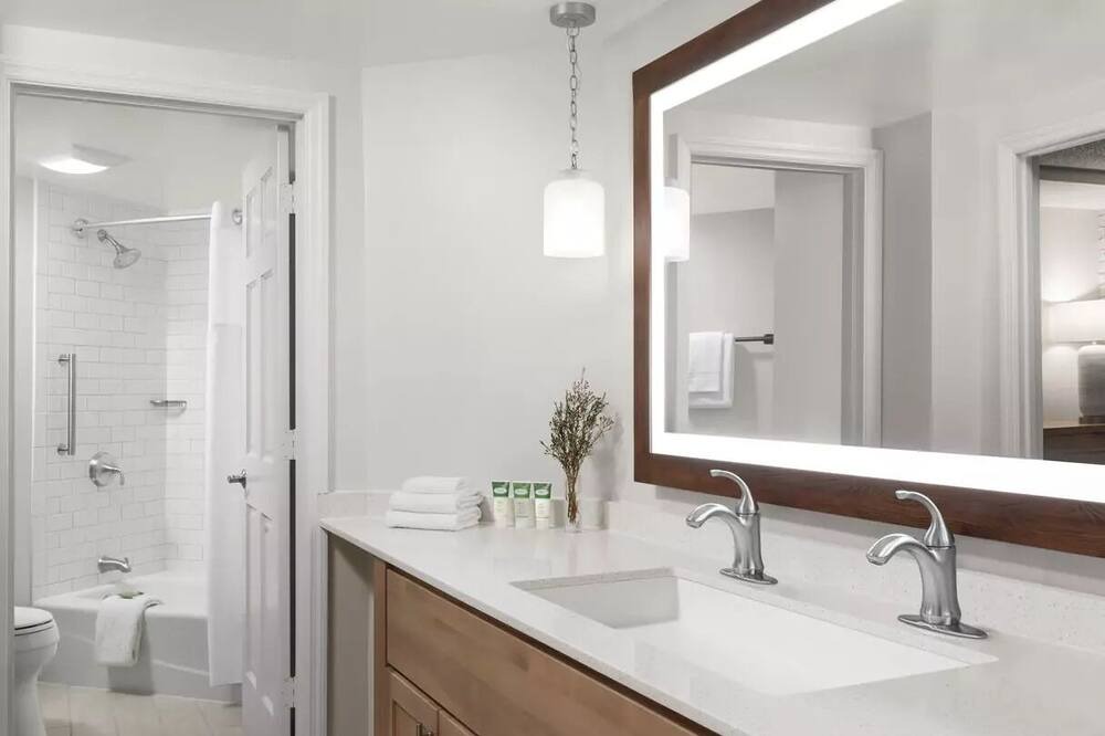 Photo of Bathroom in Harbour Town