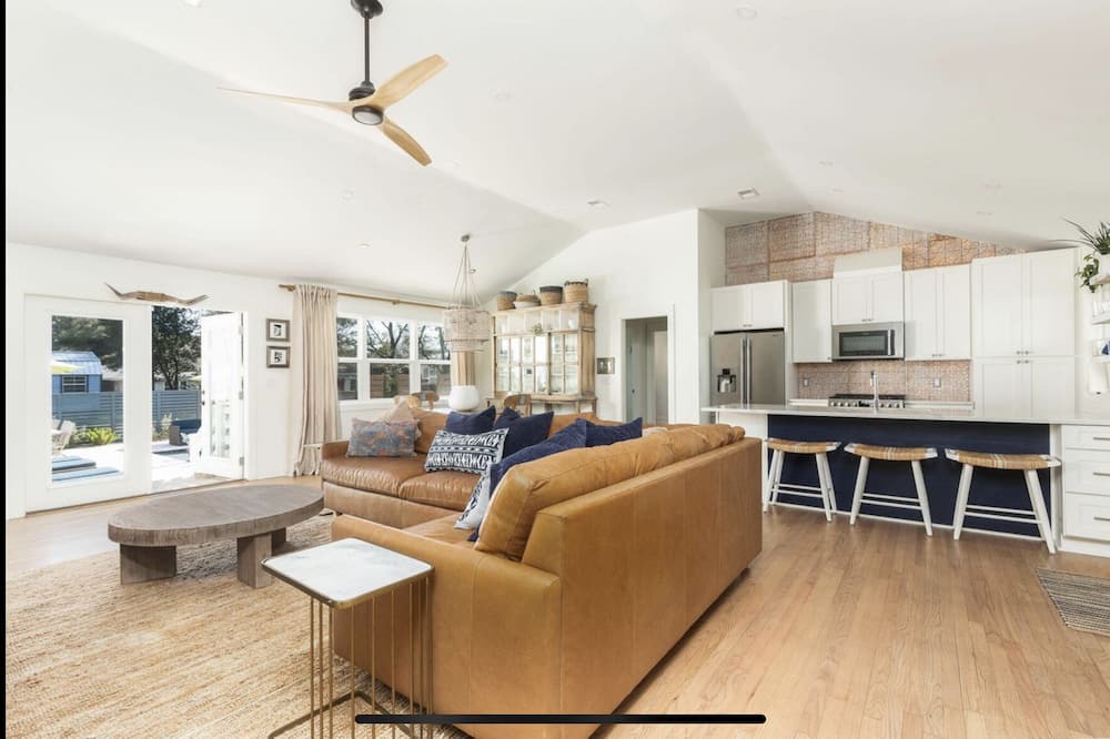 Photo of Livingroom in Old Village
