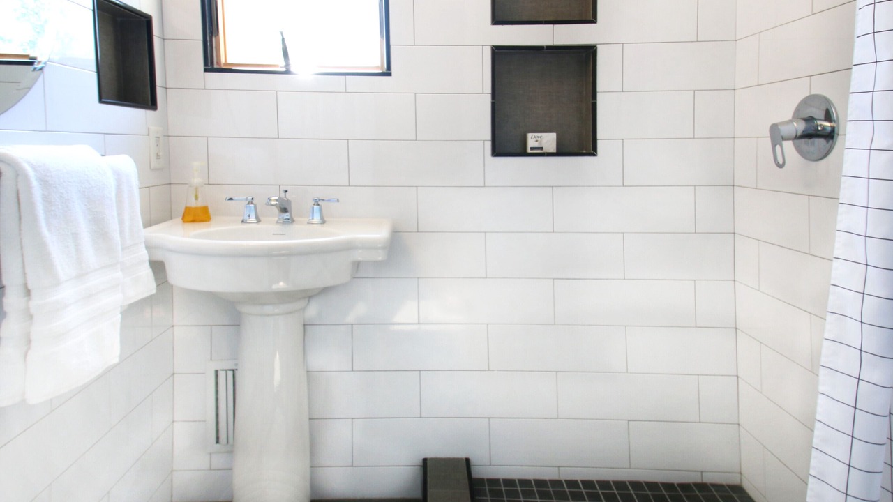 Photo of Bathroom in Thomas Square