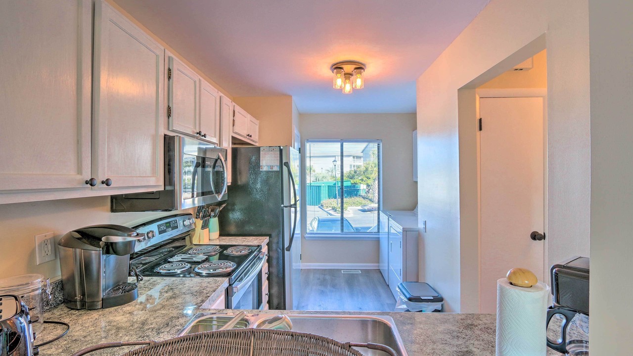 Photo of Livingroom in Oceanmarsh Subdivision