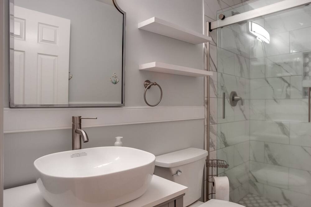 Photo of Bathroom in Harbour Town