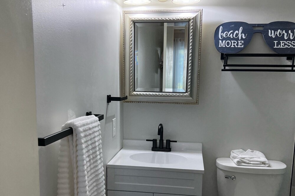 Photo of Bathroom in Folly Field