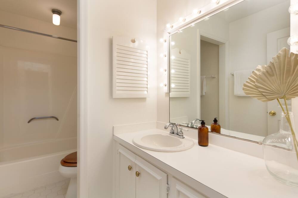 Photo of Bathroom in Twin Oaks