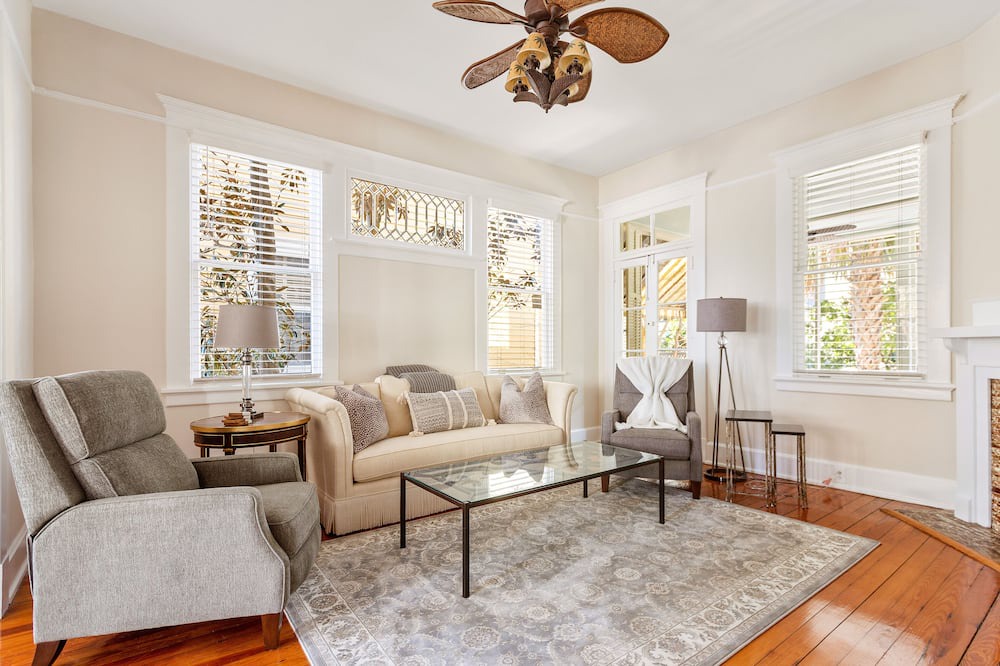 Photo of Livingroom in South of Broad