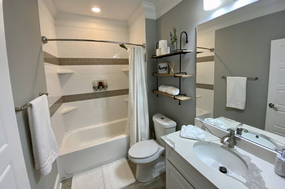 Photo of Bathroom in North Charleston