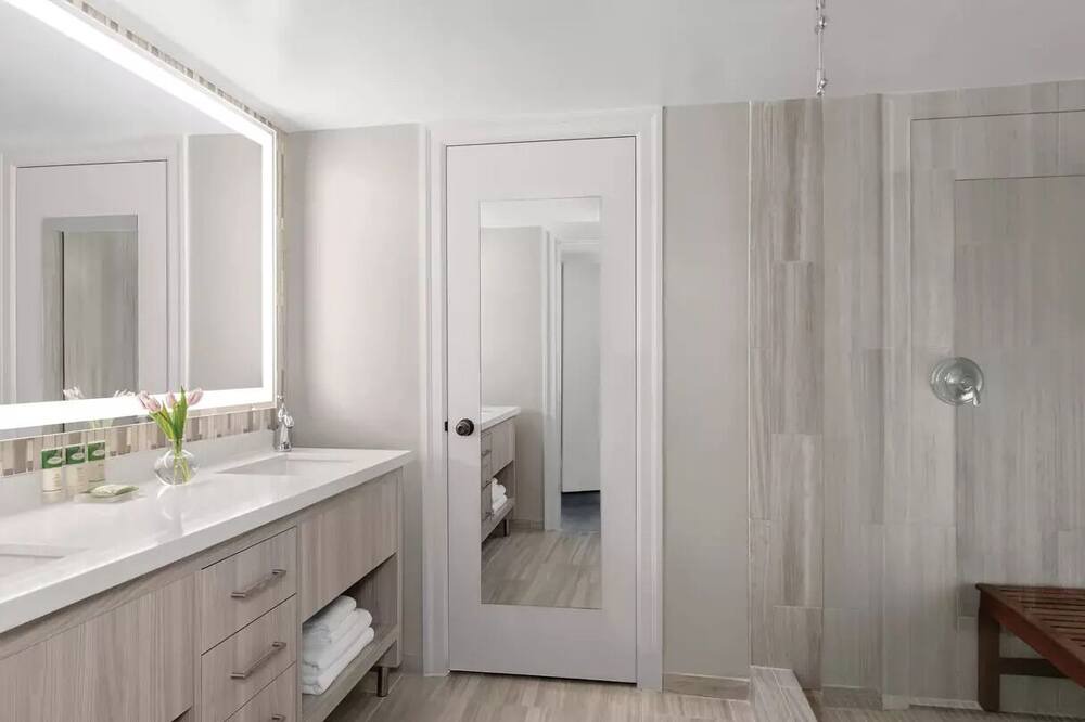 Photo of Bathroom in Harbour Town