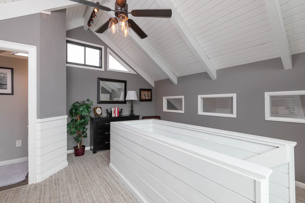 Photo of Bedroom in Sealoft Villas