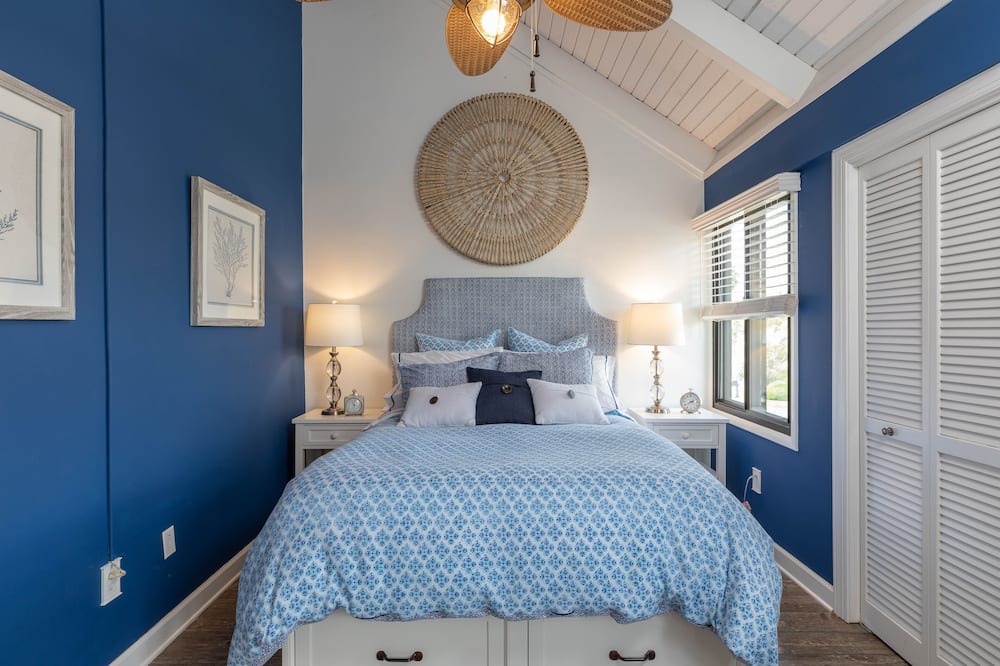 Photo of Bedroom in Sealoft Villas