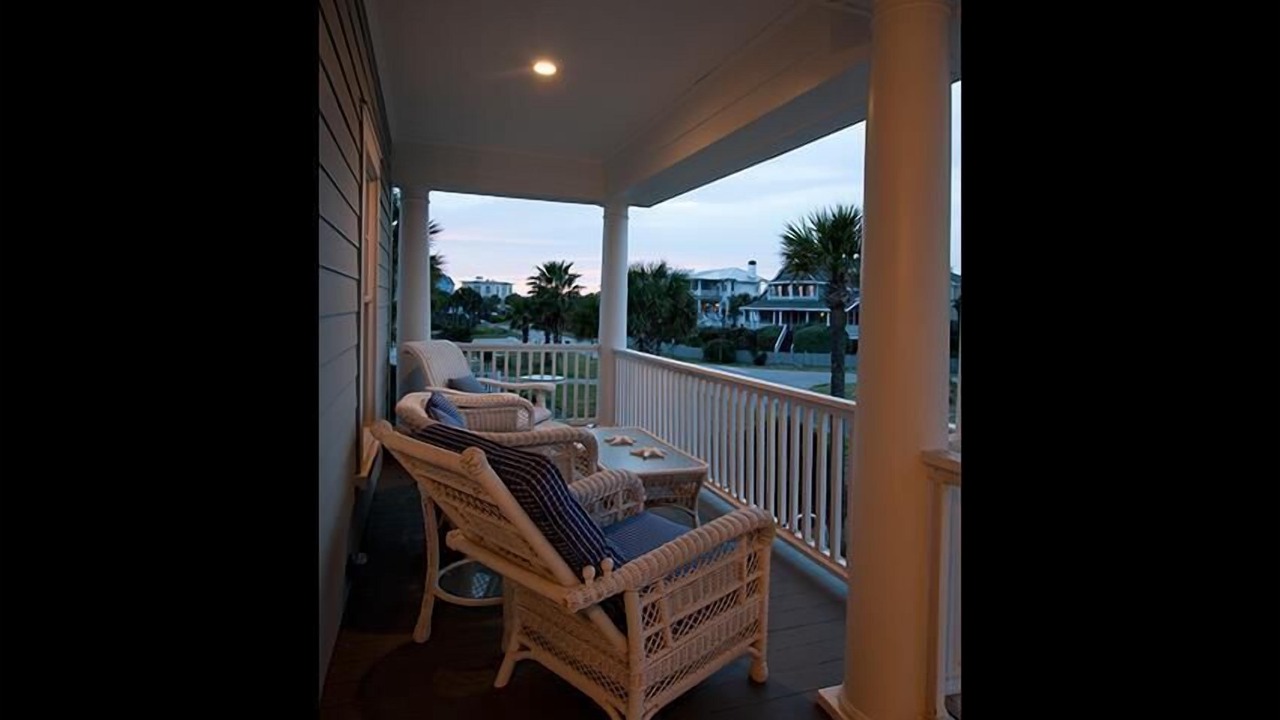 Photo of Patio Balcony in Sullivan's Island