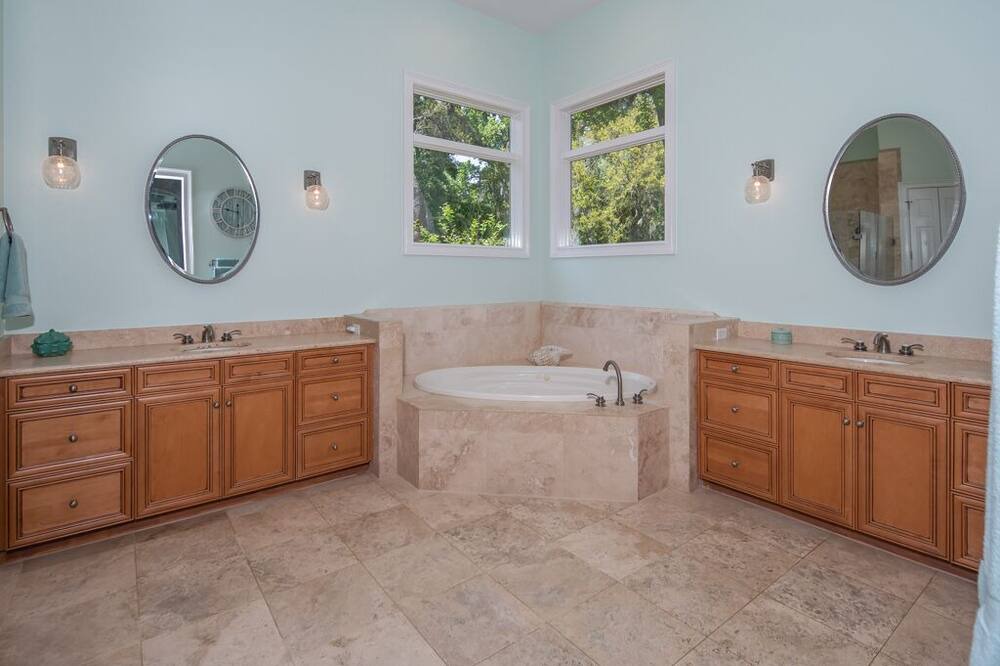 Photo of Bathroom in Palmetto Dunes