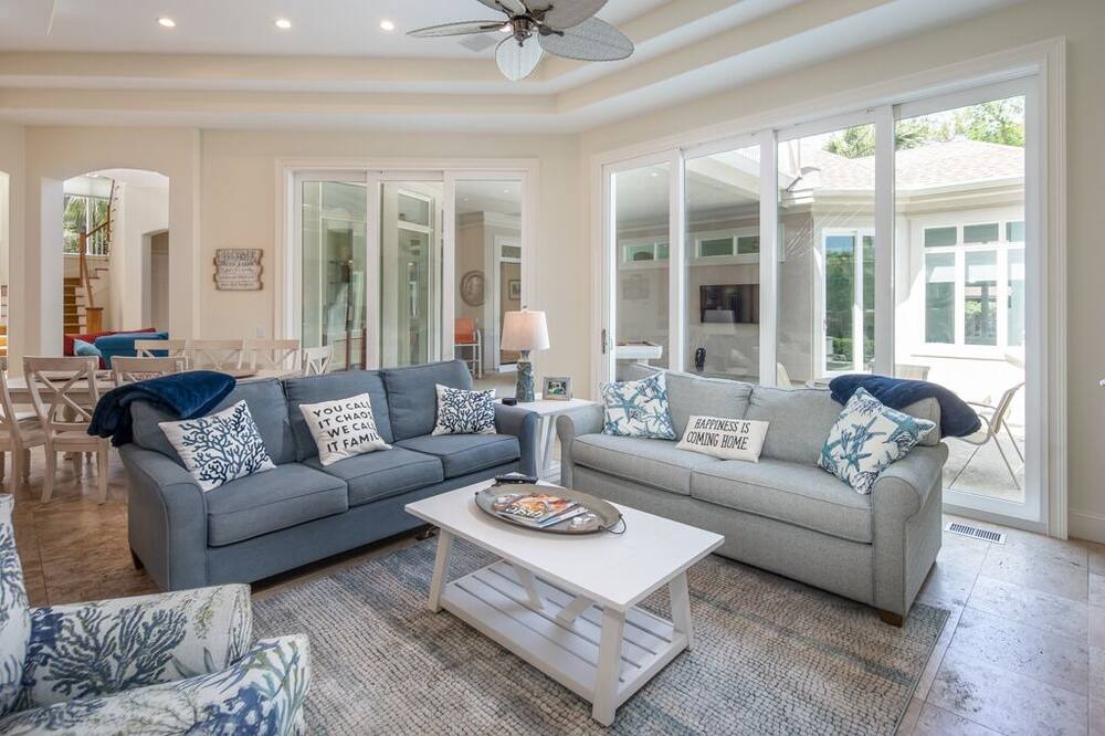Photo of Livingroom in Palmetto Dunes
