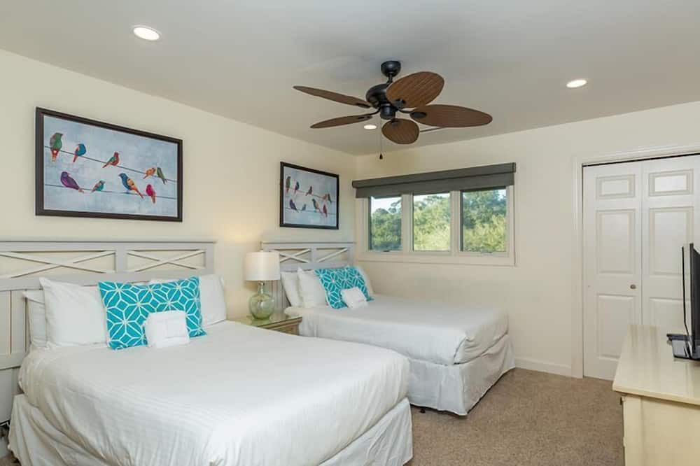 Photo of Bedroom in Isle of Palms