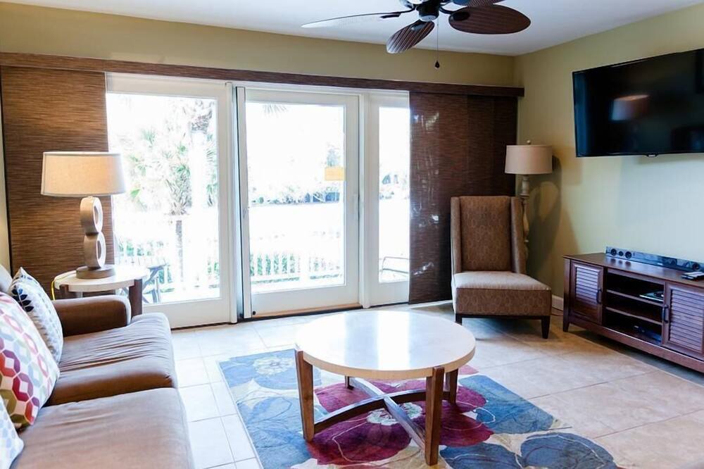 Photo of Livingroom in Isle of Palms