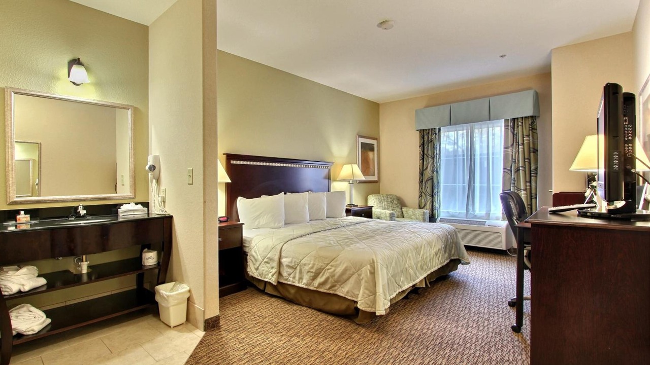 Photo of Bedroom in Pooler