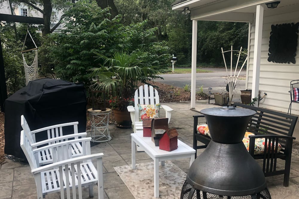Photo of Patio Balcony in Summerville Historic District