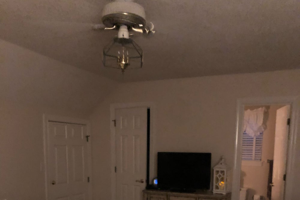 Photo of Bedroom in Summerville Historic District