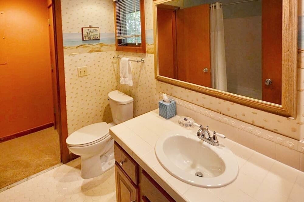 Photo of Bathroom in Kiawah Island