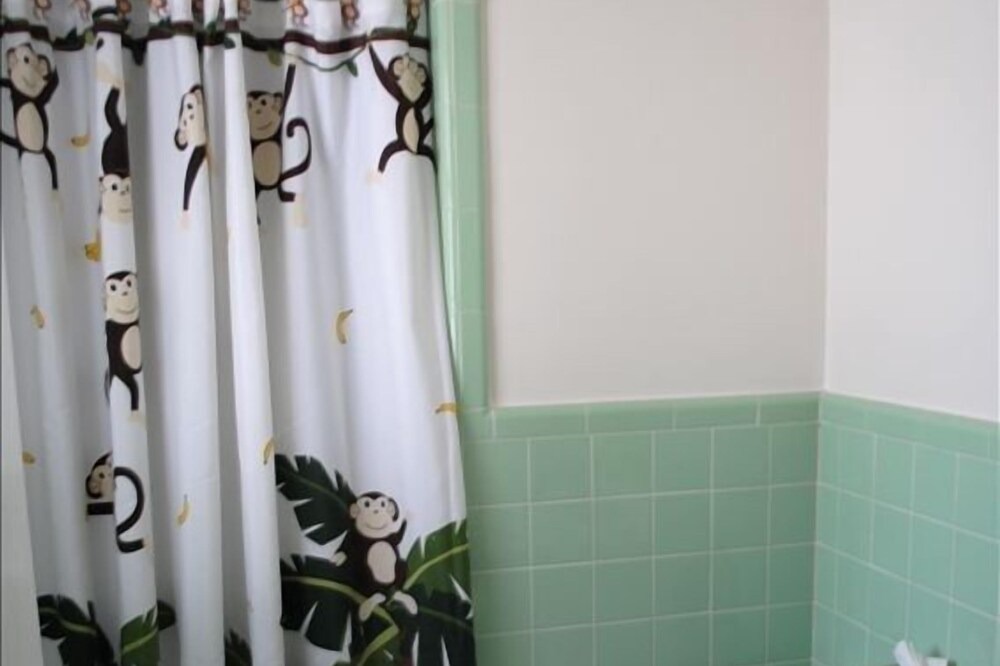 Photo of Bathroom in Savannah Beach
